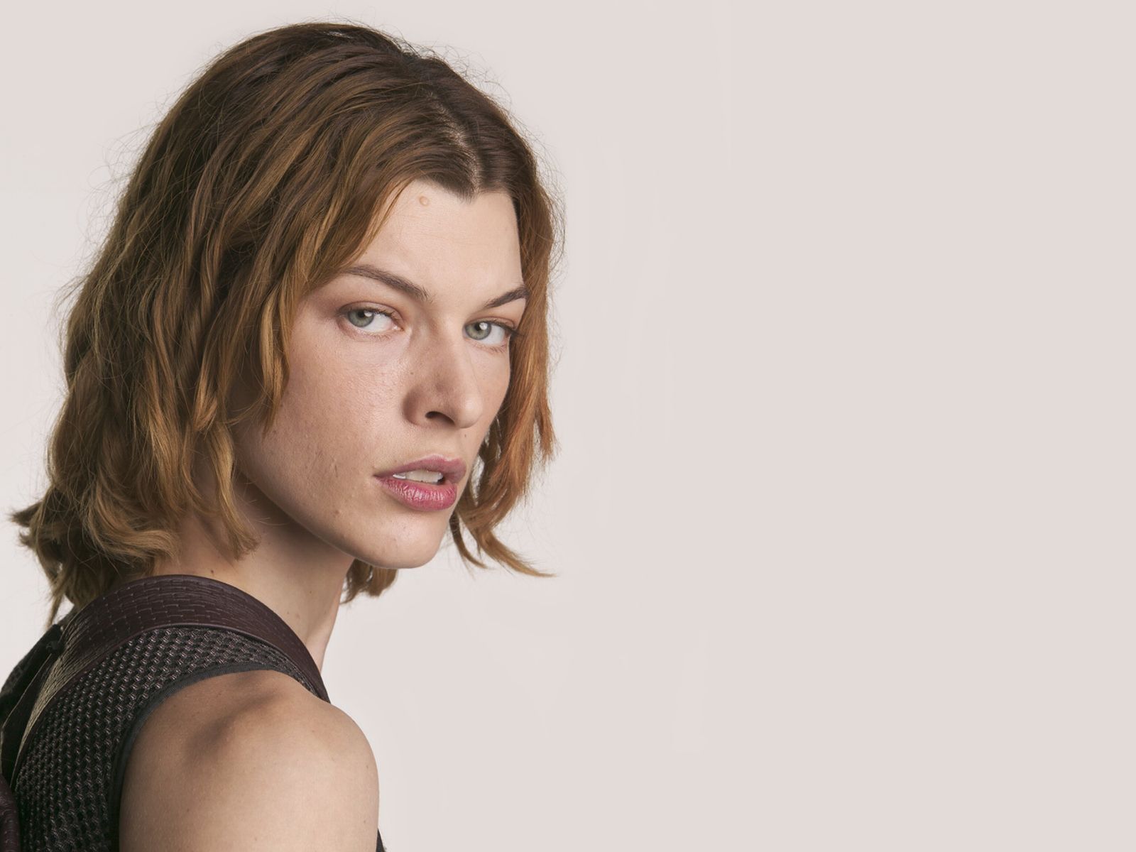 Milla Jovovich - 066